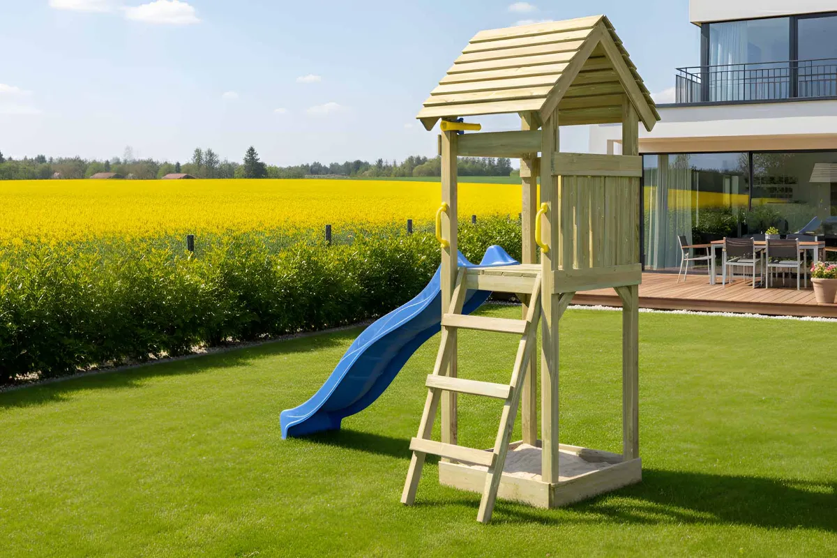 Spielturm Thomas Aktiv mit Podest und Leiter