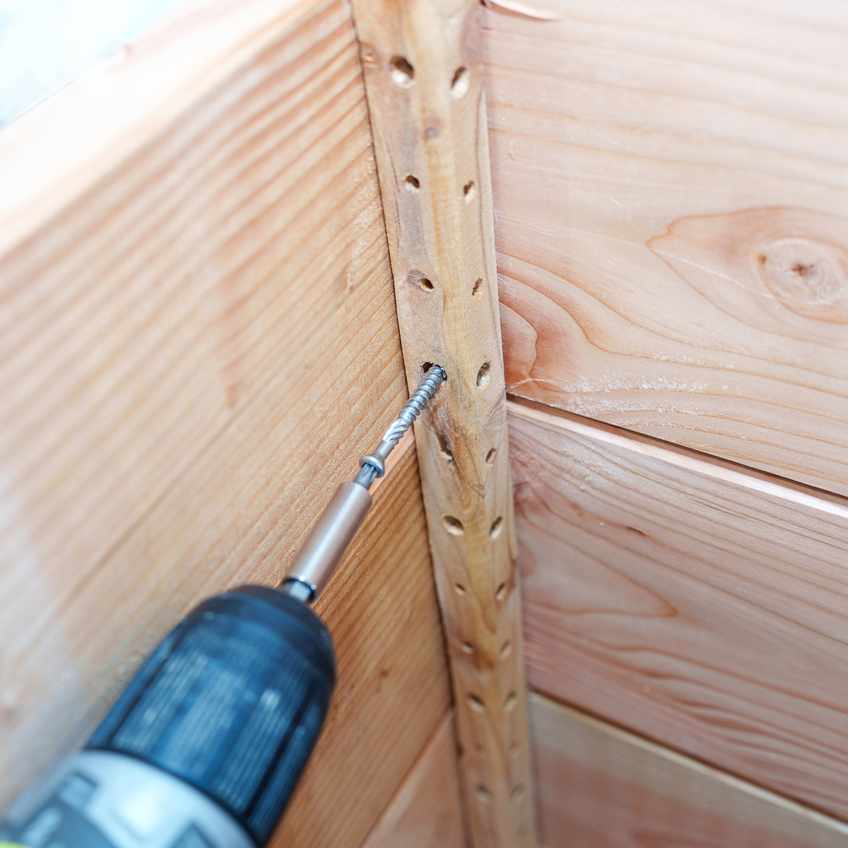 Modernes Hochbeet Höhe 73 cm mit Handlauf aus Lärchenholz Pflanzbeet Kräuterbeet Gemüsebeet