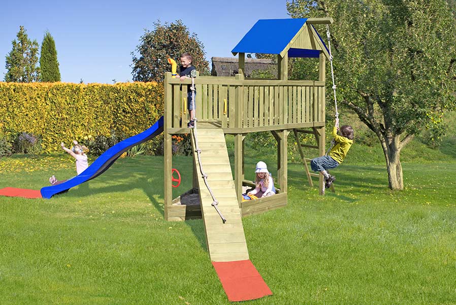 Spielturm Admiral als Schiff mit Rutsche und Klettersteg