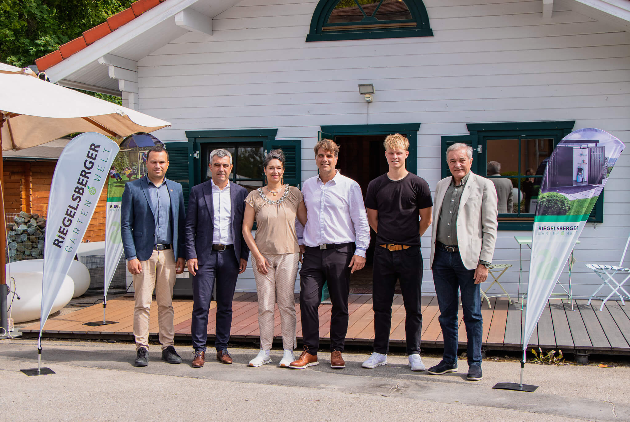 Firmenbesuch von Landrat und Bürgermeister