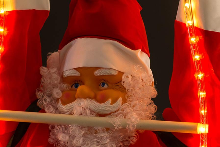 Weihnachtsmann 120/200 cm auf Leiter mit LED beleuchtet für außen Weihnachtsmann 120/200 cm auf Leiter mit LED beleuchtet für außen