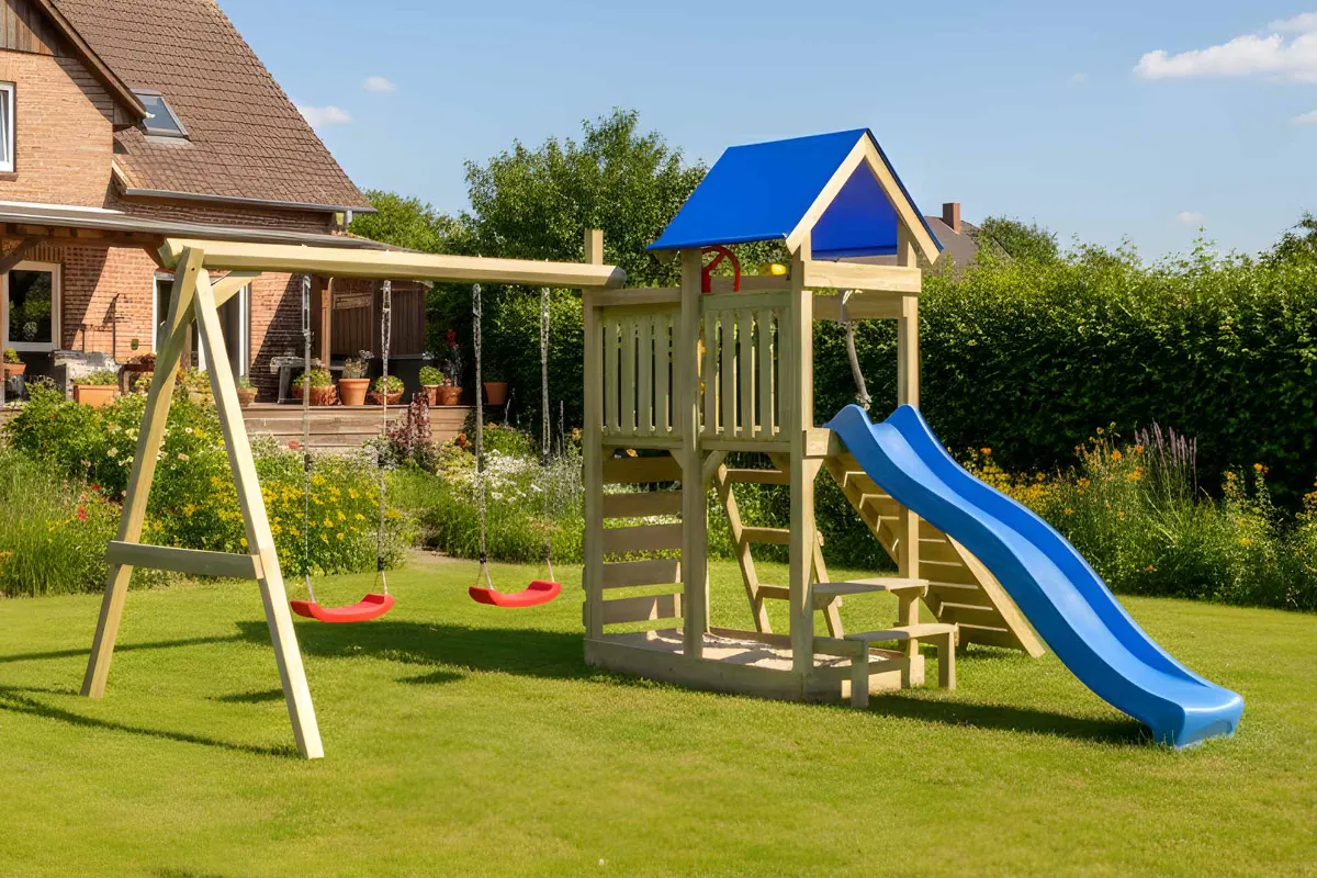 Spielturm Susi Abenteuer mit roter Rutsche Kletterrampe Kletterwand und Doppelschaukel