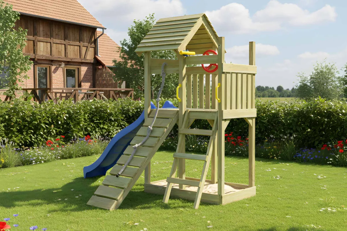 Spielturm Cris Aktiv mit Kletterrampe und Leiter