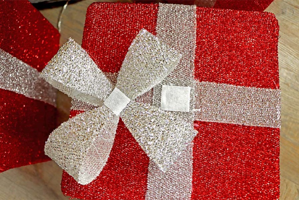 bvBhtGP6Tfc0TK Geschenkboxen Deko-Set mit 3 Geschenkpäckchen 72 LED mit Schleife