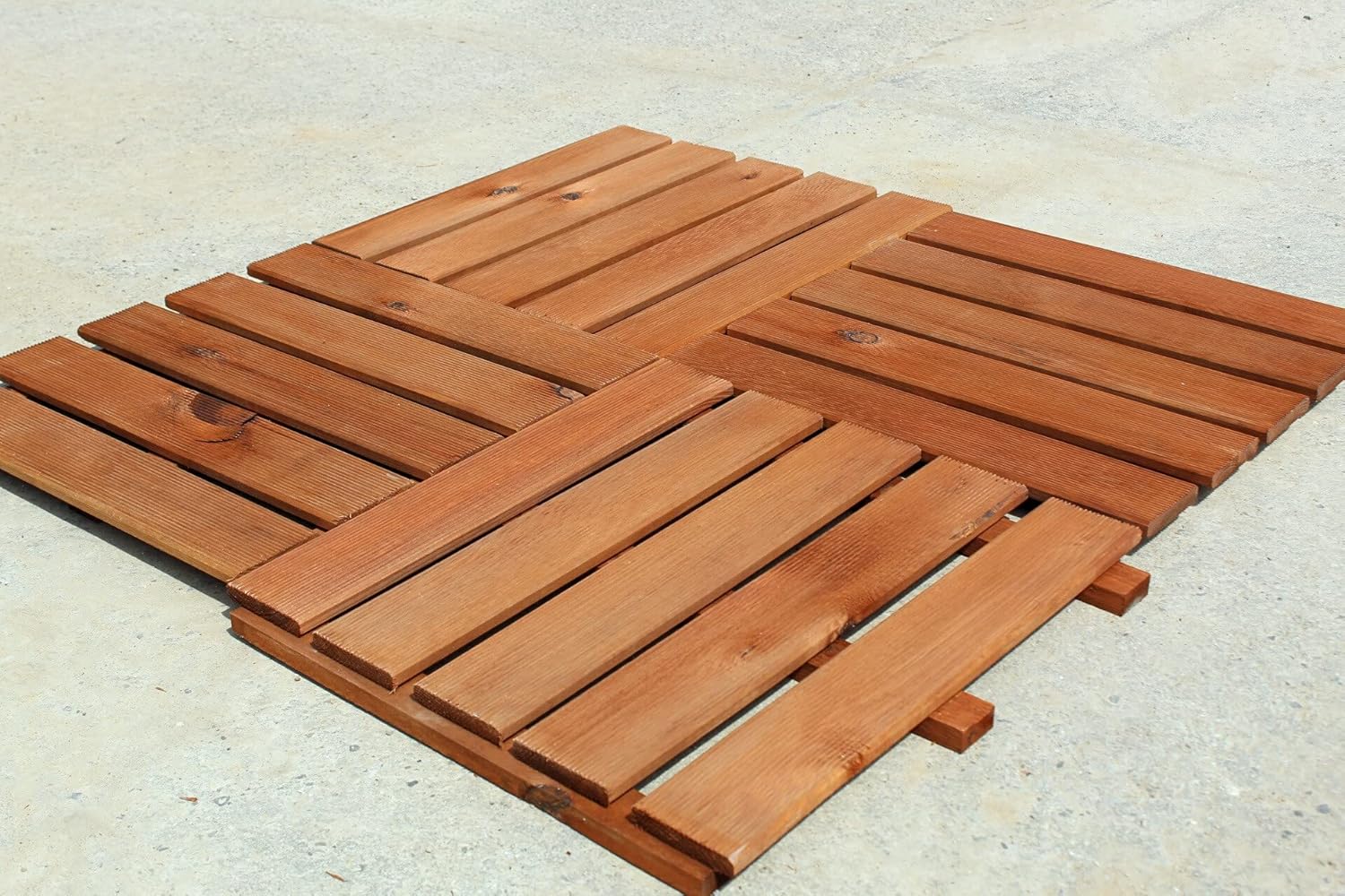 Holzfliese braun imprägniert 50x50 cm Fliese Bodenfliese Terrassenfliese