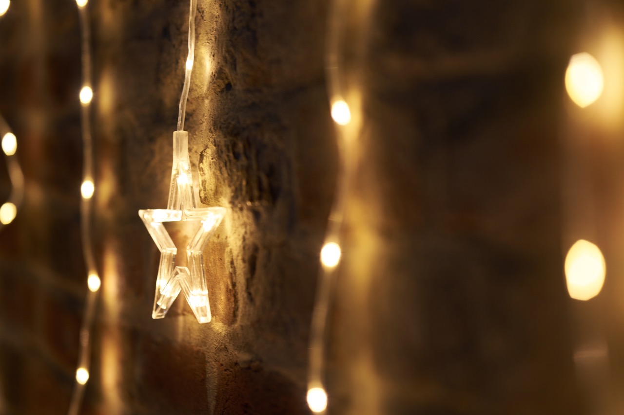 LED-Vorhang Weihnachtsmotive Lichterkette LED warmweiß Fensterdekoration außen innen