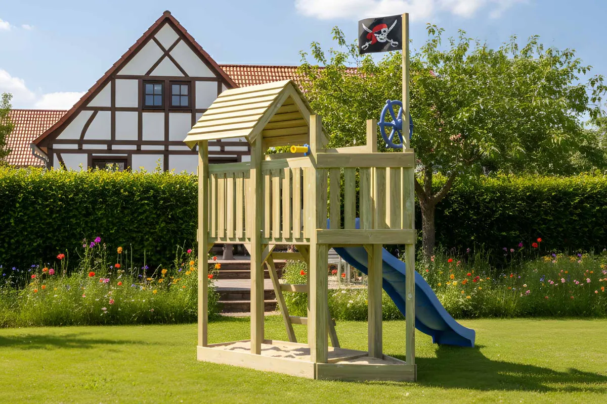 Spielturm Mia Aktiv mit blauer Rutsche und Leiter